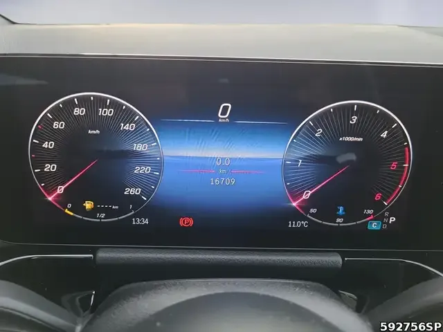 Mercedes-Benz GLA 220