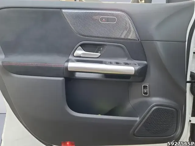 Mercedes-Benz GLA 220