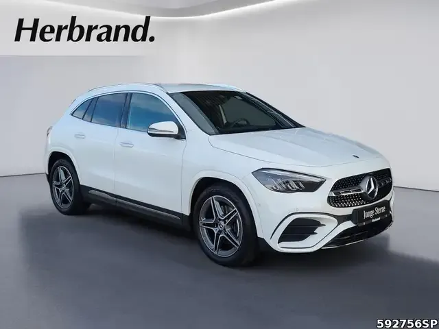 Mercedes-Benz GLA 220