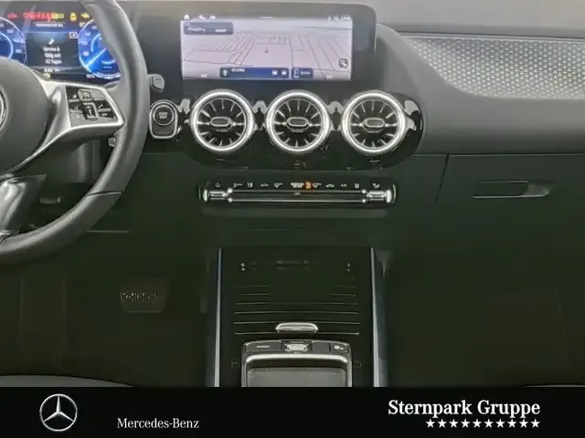 Mercedes-Benz EQA 300