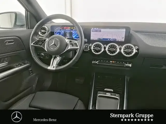 Mercedes-Benz EQA 300