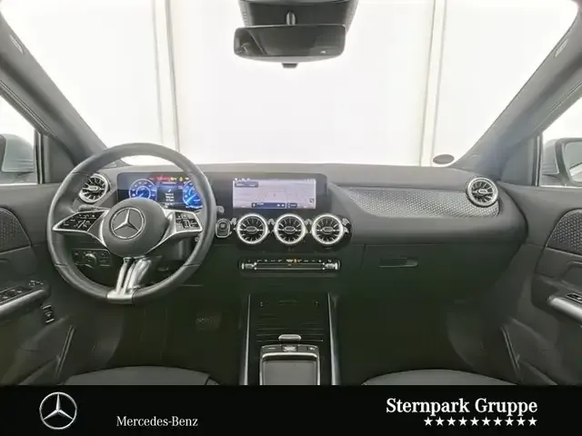 Mercedes-Benz EQA 300