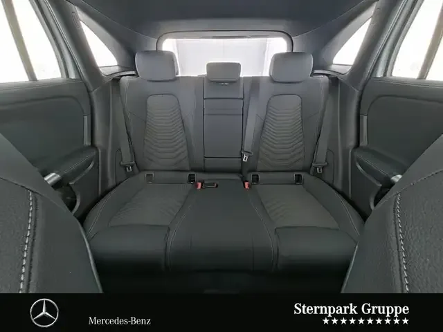 Mercedes-Benz EQA 300