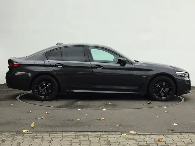 BMW 545
