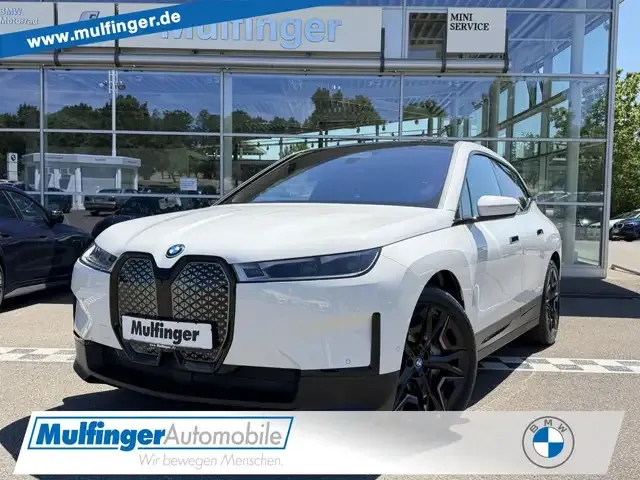 BMW iX