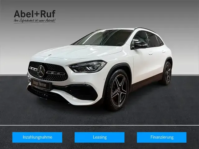 Mercedes-Benz GLA 220