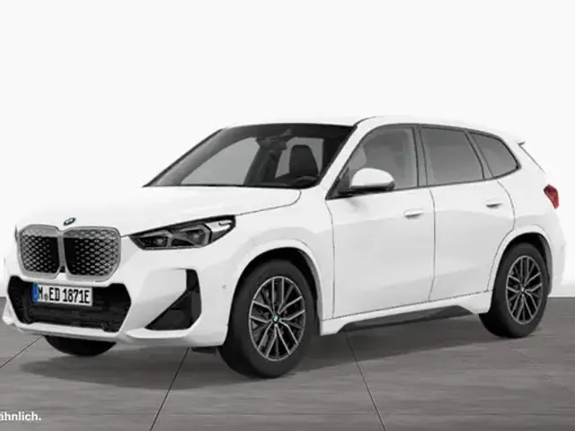 BMW iX1