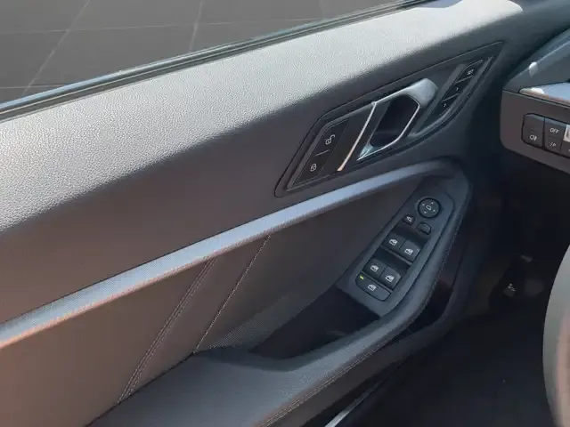 BMW 128