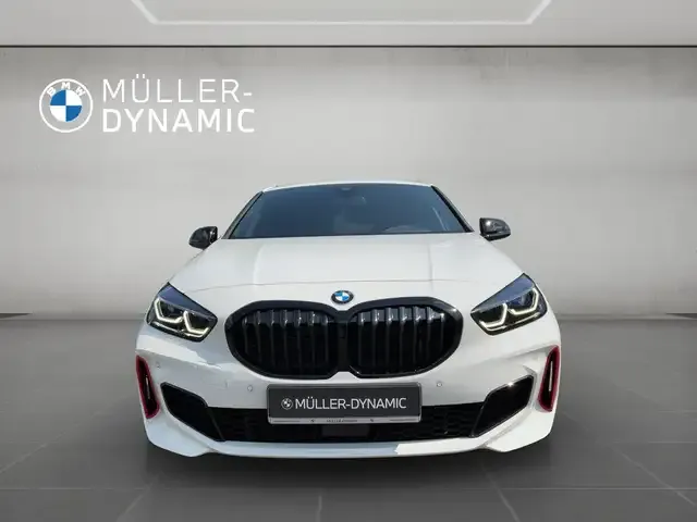 BMW 128