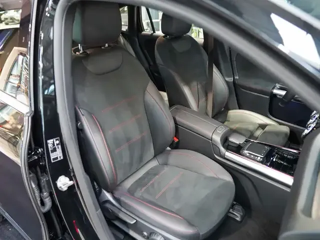 Mercedes-Benz EQA 300