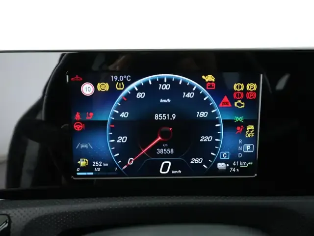Mercedes-Benz CLA 250