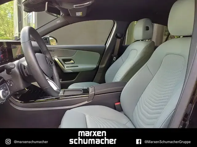 Mercedes-Benz A 220