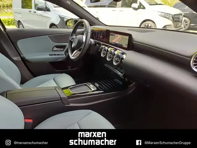 Mercedes-Benz A 220