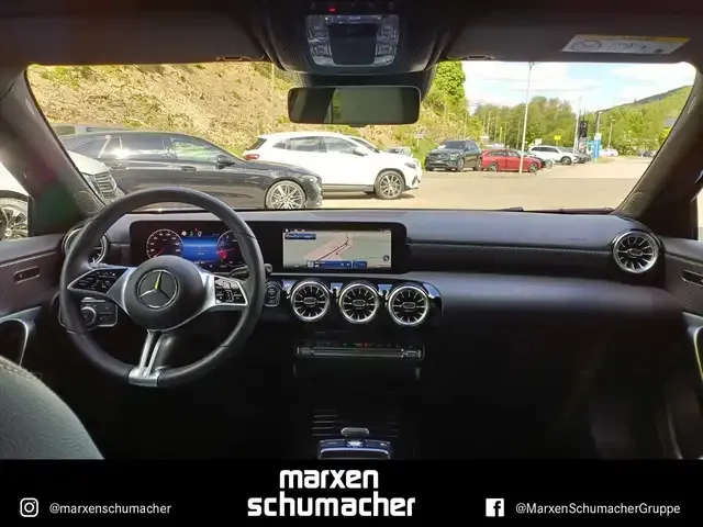 Mercedes-Benz A 220