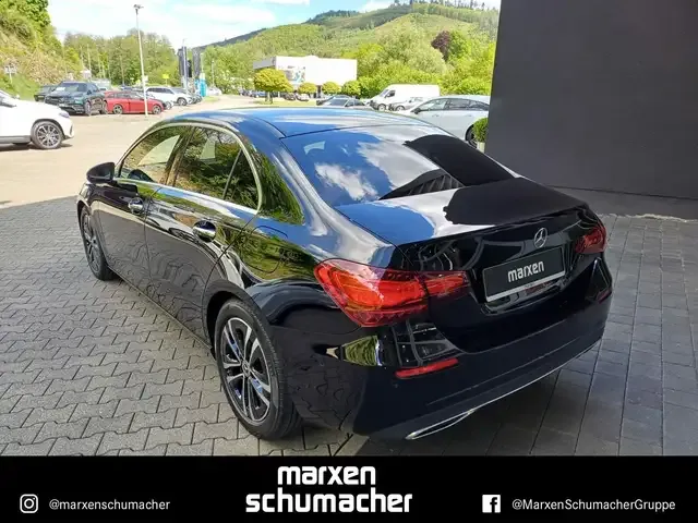 Mercedes-Benz A 220