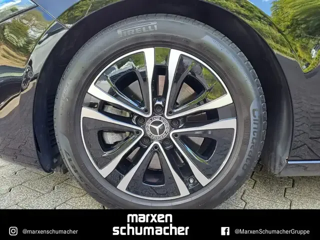 Mercedes-Benz A 220