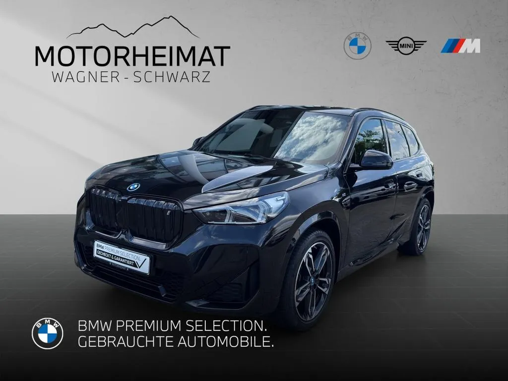 BMW iX1