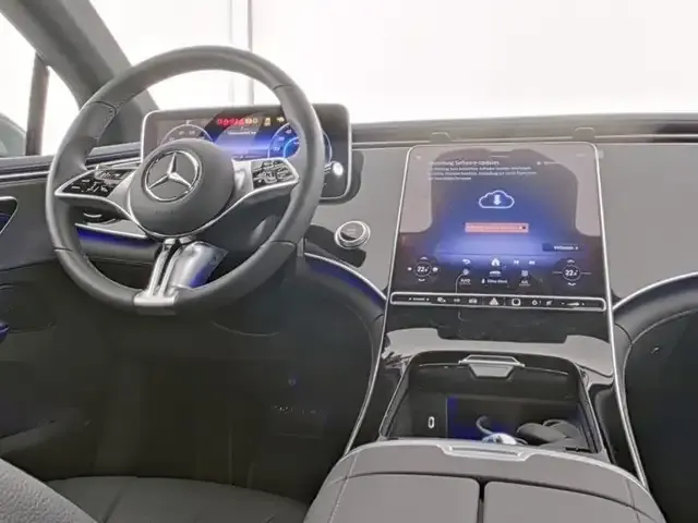 Mercedes-Benz EQE 300