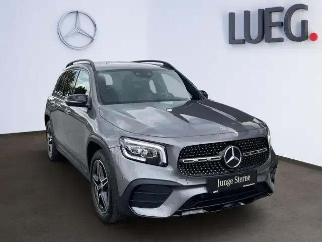Mercedes-Benz GLB 220