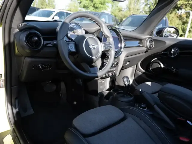 MINI Cooper Cabrio