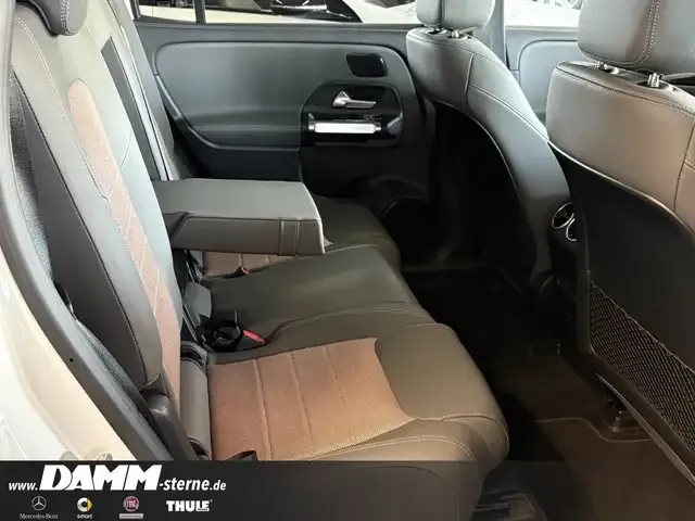 Mercedes-Benz EQB 300