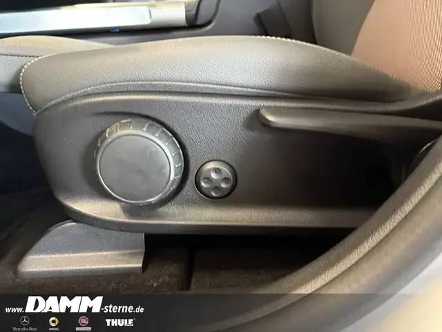 Mercedes-Benz EQB 300