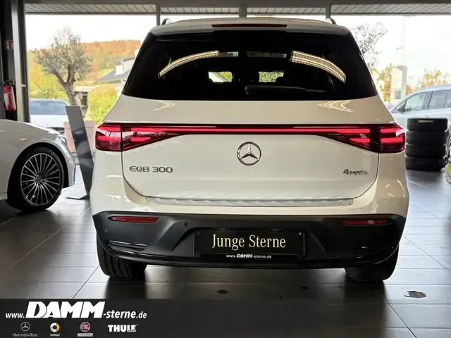 Mercedes-Benz EQB 300