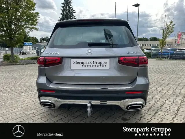 Mercedes-Benz GLB 200