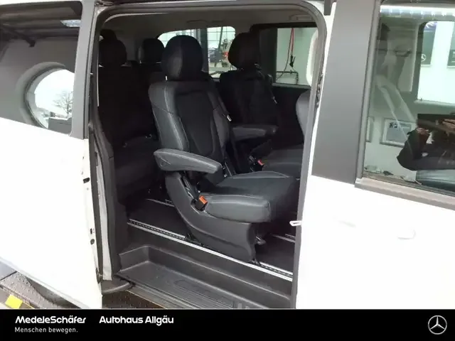 Mercedes-Benz EQV 300