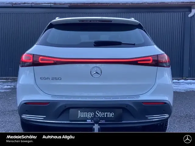 Mercedes-Benz EQA 250