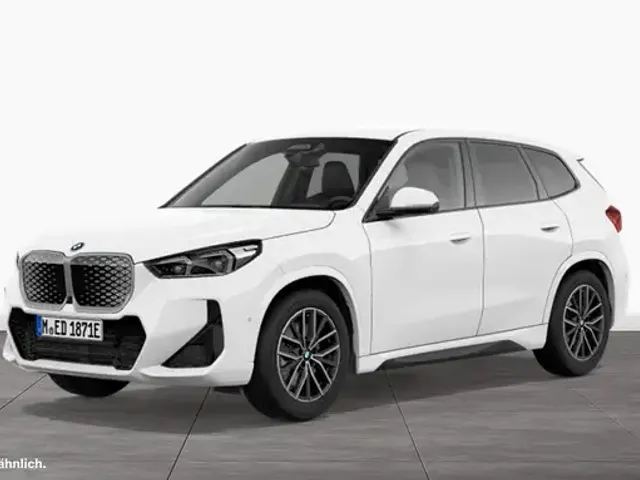 BMW iX1