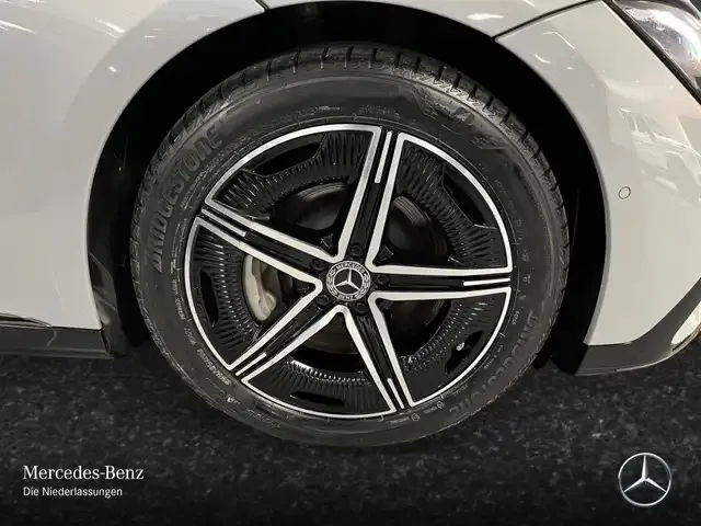 Mercedes-Benz EQE 350