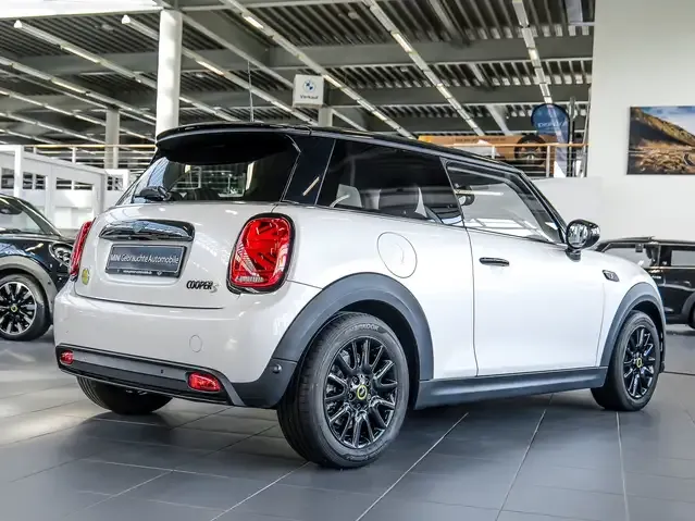 MINI Cooper SE