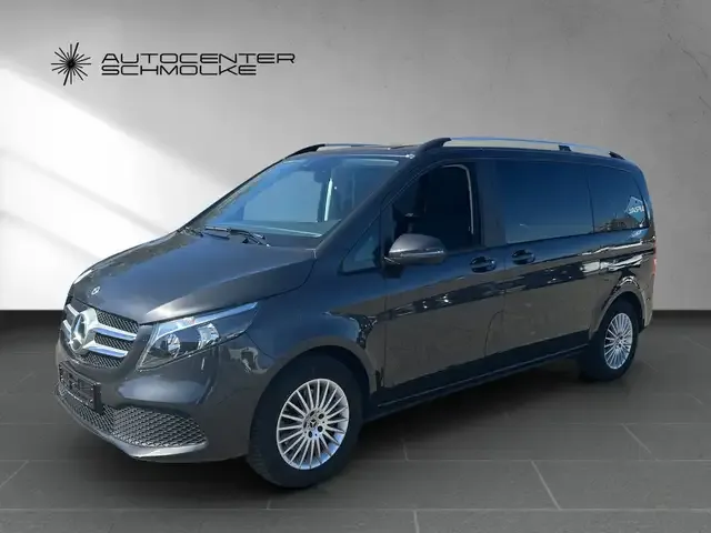 Mercedes-Benz V 220