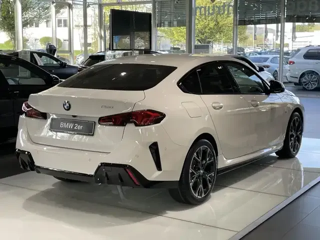 BMW 220