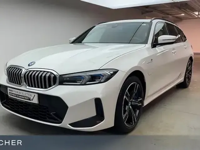 BMW 330