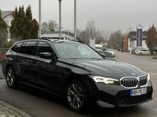 BMW 330