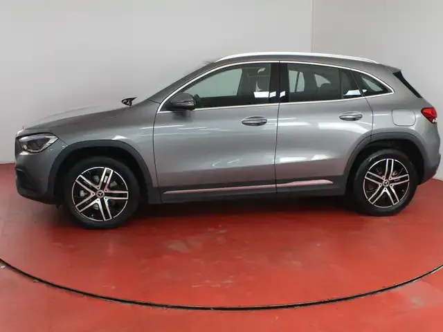 Mercedes-Benz GLA 250