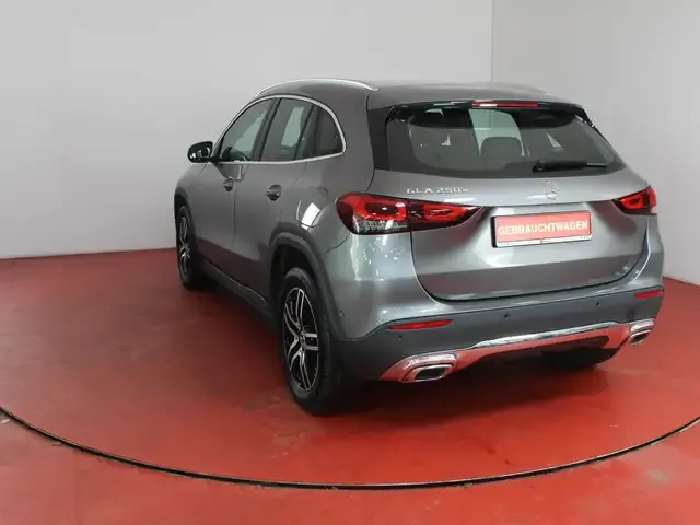 Mercedes-Benz GLA 250