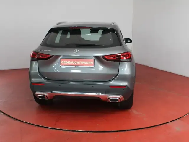 Mercedes-Benz GLA 250