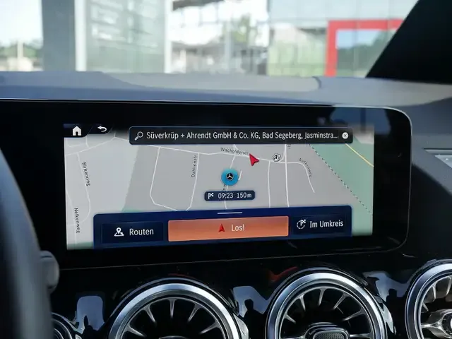 Mercedes-Benz EQA 300