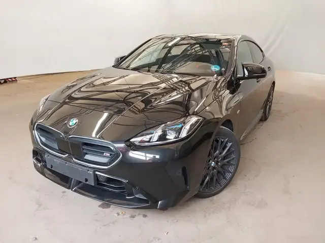 BMW 235