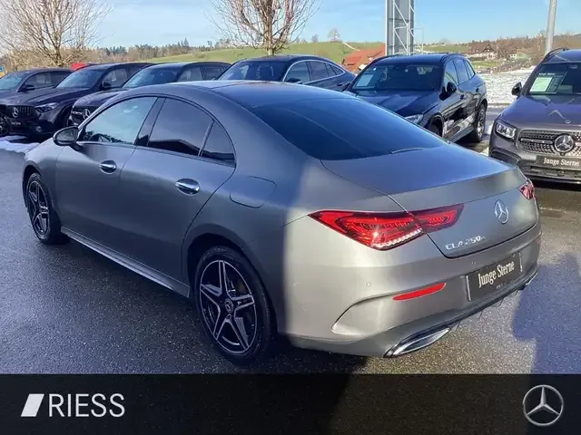 Mercedes-Benz CLA 250