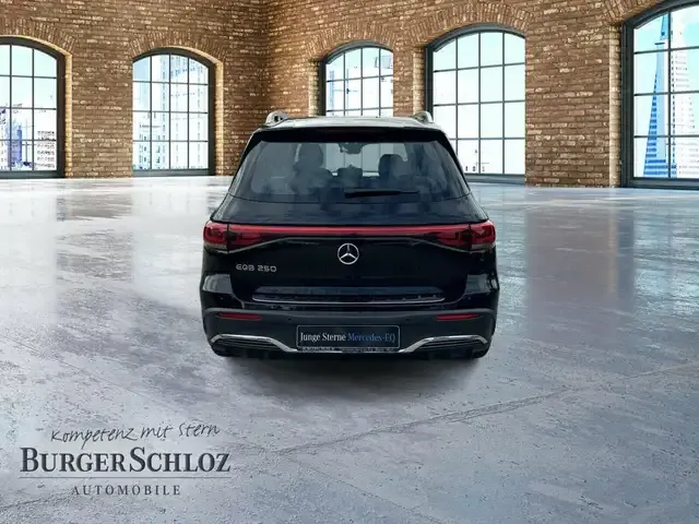 Mercedes-Benz EQB 250