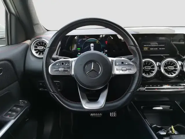 Mercedes-Benz EQB 300