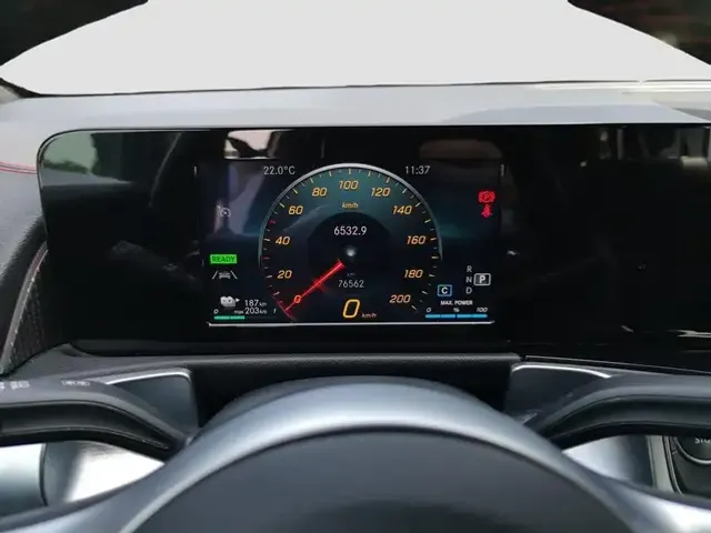 Mercedes-Benz EQB 300