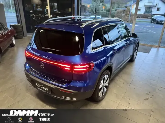 Mercedes-Benz EQB 300