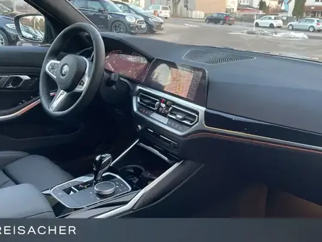 BMW 330