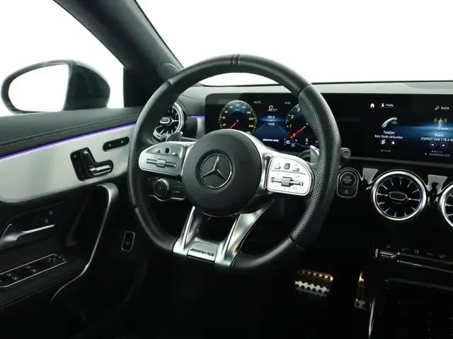 Mercedes-Benz CLA 35 AMG
