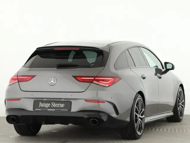 Mercedes-Benz CLA 35 AMG